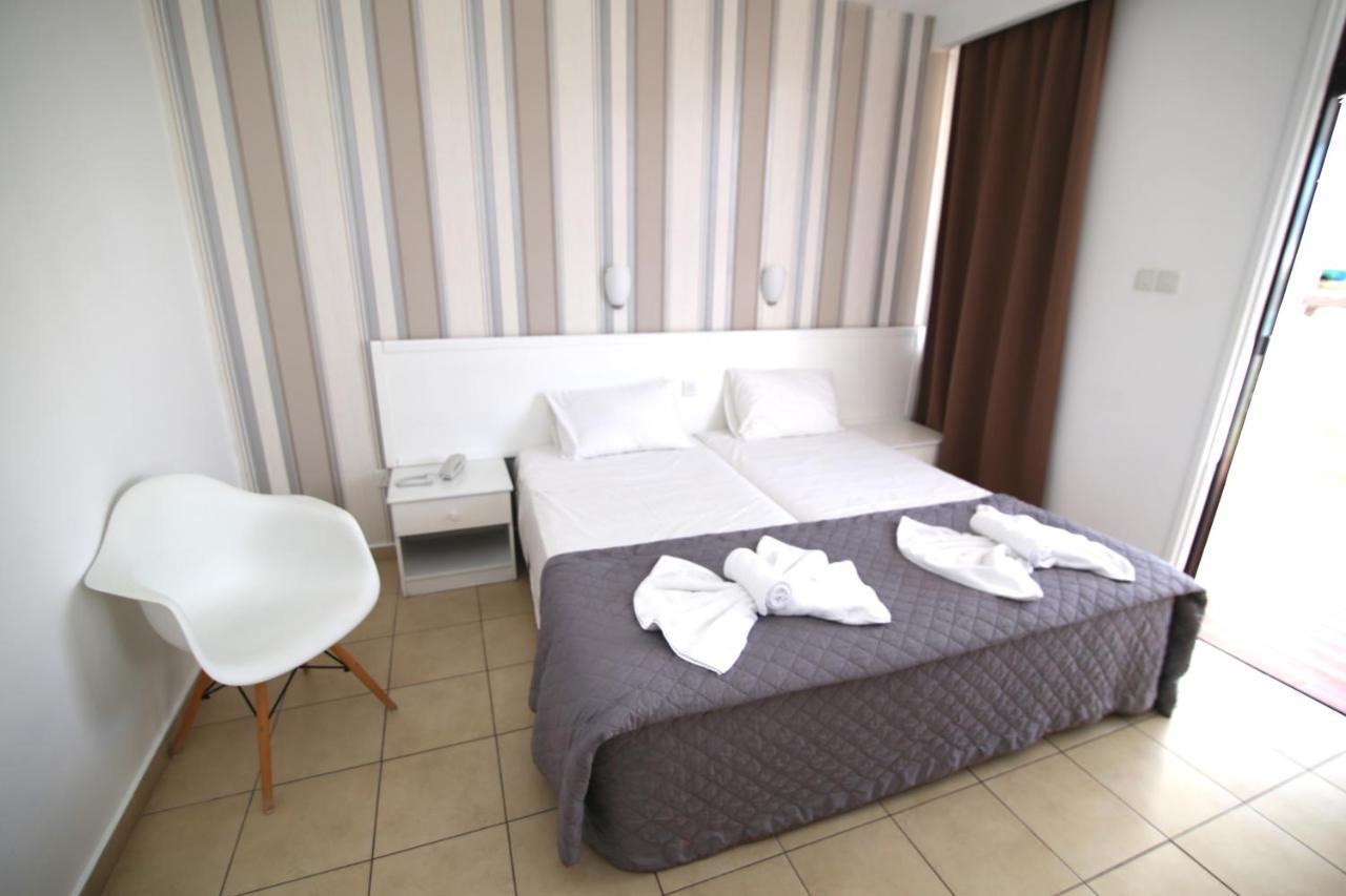 Lantiana Napa Aparthotel Ajía Nápa Kültér fotó