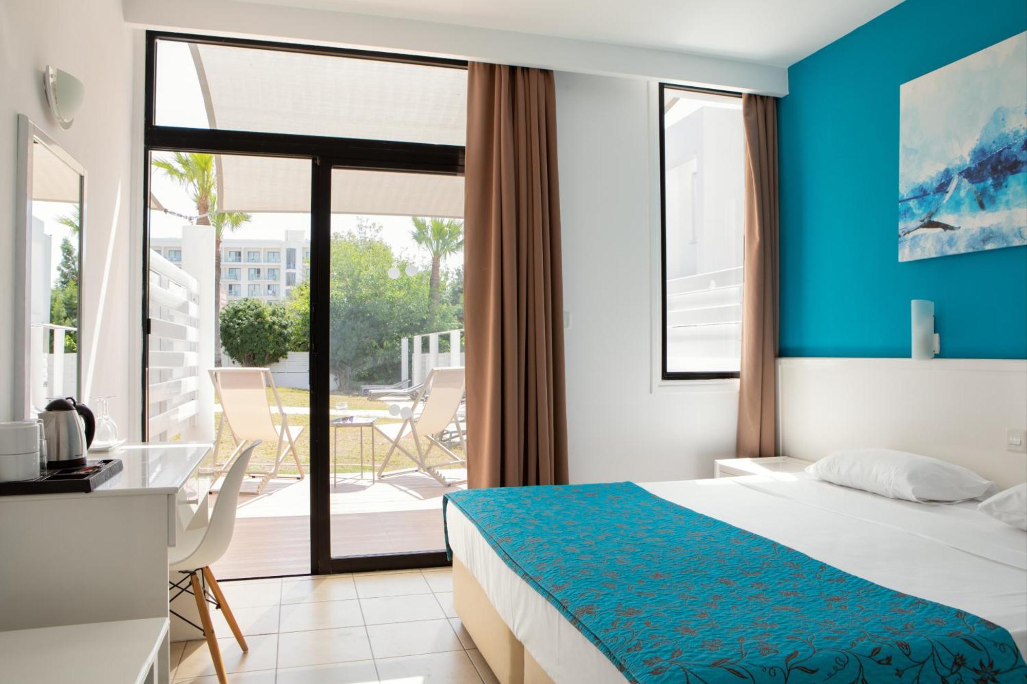 Lantiana Napa Aparthotel Ajía Nápa Kültér fotó